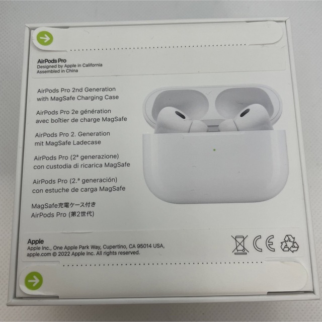 Apple(アップル)のAirPods pro 2世代　新品未開封品 スマホ/家電/カメラのオーディオ機器(ヘッドフォン/イヤフォン)の商品写真