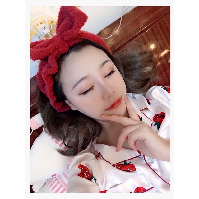 リボン風が可愛い♡洗顔ヘアバンド 韓国 ヘアバンド 吸水ヘアバンド ビッグリボンの通販 by rachel⭐︎'s shop｜ラクマ