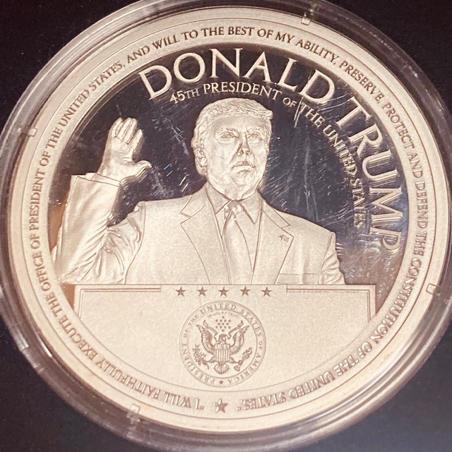 （希少！）トランプ大統領　1オンス 銀貨　3種メモリアルボックスセット エンタメ/ホビーの美術品/アンティーク(貨幣)の商品写真