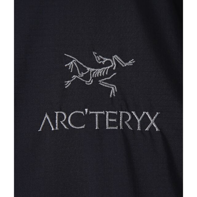 ARC'TERYX(アークテリクス)の新品 正規店購入 アークテリクス ATOM AR JACKET ブラック XXL メンズのジャケット/アウター(ダウンジャケット)の商品写真