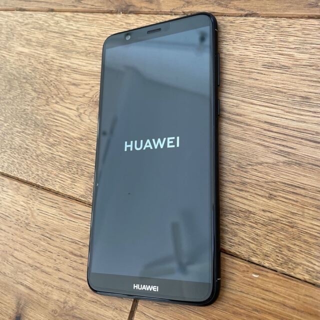 HUAWEI(ファーウェイ)のtom様専用〜HUAWEI nova lite2 ブラック SIMフリー スマホ/家電/カメラのスマートフォン/携帯電話(スマートフォン本体)の商品写真