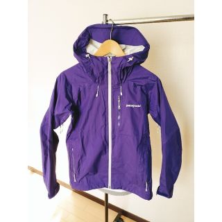 パタゴニア(patagonia)のpatagonia パタゴニア　wemem's マウンテンパーカー　Ｓサイズ(ナイロンジャケット)