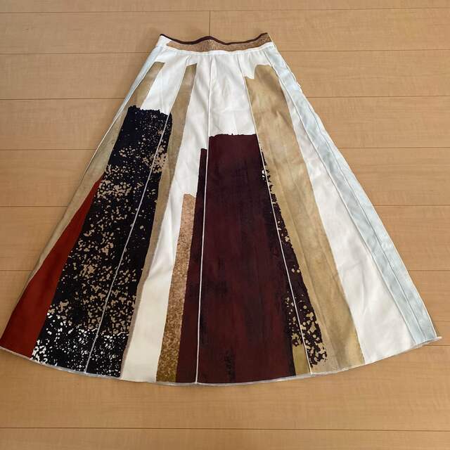 Ameri VINTAGE(アメリヴィンテージ)のタイムセール【AMERI】 FUDE ART SKIRT レディースのスカート(ロングスカート)の商品写真