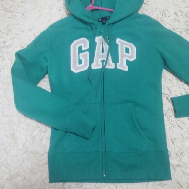 GAP(ギャップ)のパーカー レディースのトップス(パーカー)の商品写真