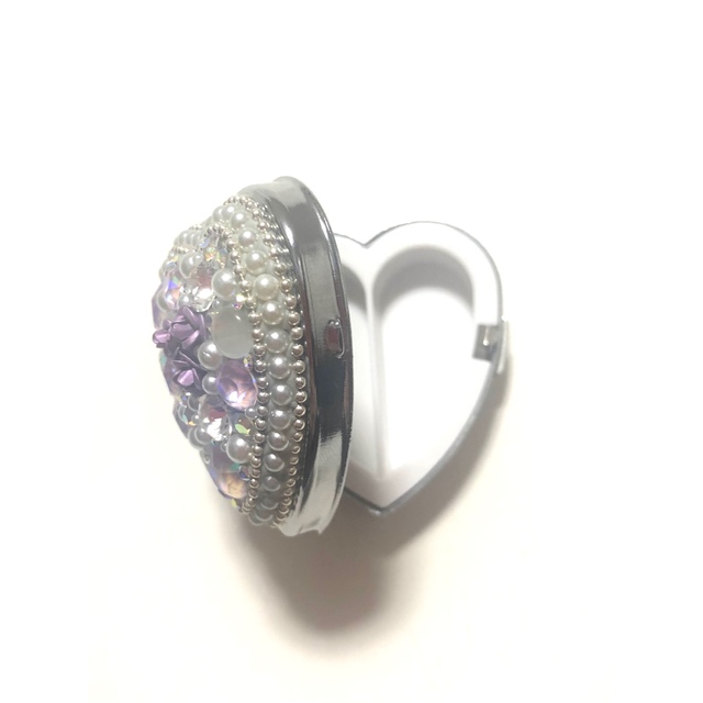 Purple Roseスワロフスキーアクセサリーケース(ピアス) ハンドメイドのファッション小物(その他)の商品写真