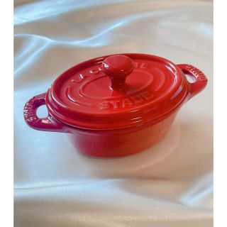 ストウブ(STAUB)の☆新品未使用 staub☆セラミックココット(オーバル)(食器)