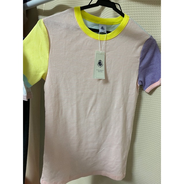 PETIT BATEAU(プチバトー)のプチバトー　Tシャツ　新品 レディースのトップス(Tシャツ(半袖/袖なし))の商品写真