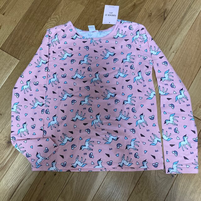 FOREVER 21(フォーエバートゥエンティーワン)のガールズ140 新品　タグ付きFOREVER21 長袖Tシャツ　ピンク キッズ/ベビー/マタニティのキッズ服女の子用(90cm~)(Tシャツ/カットソー)の商品写真