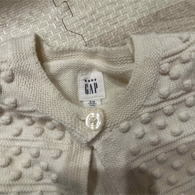 babyGAP(ベビーギャップ)のベビーギャップ ショート丈カーディガン 6-12month キッズ/ベビー/マタニティのベビー服(~85cm)(カーディガン/ボレロ)の商品写真