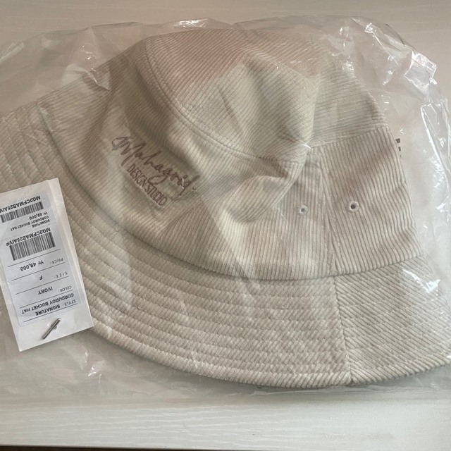mahagrid signature corduroy bucket hat  メンズの帽子(ハット)の商品写真