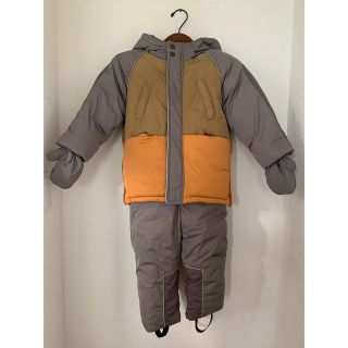 ザラキッズ(ZARA KIDS)のZARA  パデットスノージャケット&スノーパンツ　4-5y(ジャケット/上着)