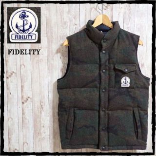 フェデリティー(FIDELITY)の美品 ほぼ 未使用 未着用 FIDELITY フィデリティ 迷彩柄 ダウンベスト(ダウンベスト)