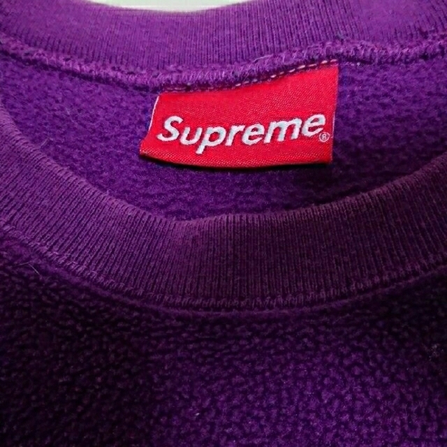 Supreme(シュプリーム)のSupreme Small box Crewneck SWEAT SHIRT メンズのトップス(スウェット)の商品写真