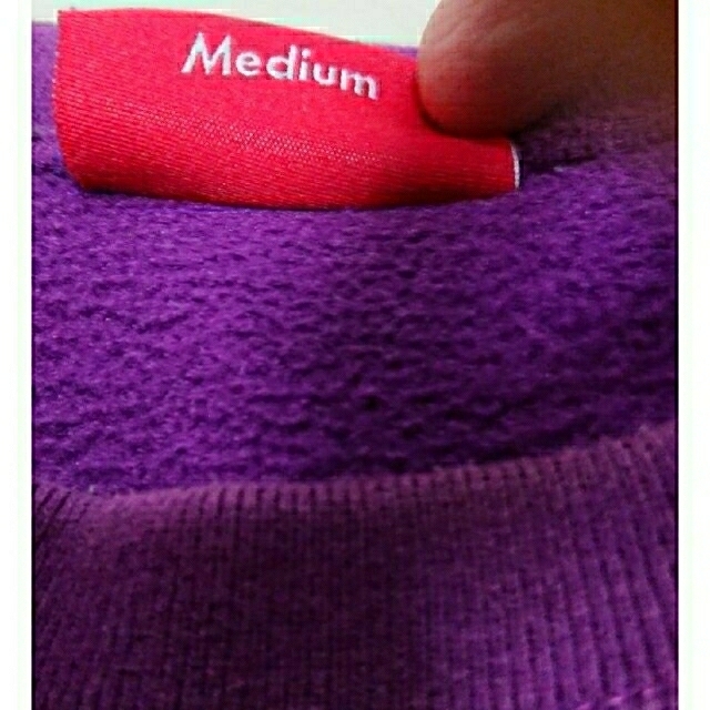 Supreme(シュプリーム)のSupreme Small box Crewneck SWEAT SHIRT メンズのトップス(スウェット)の商品写真