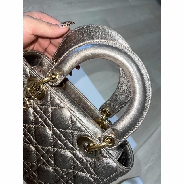 Christian Dior(クリスチャンディオール)のDIOR レディディオール　Lady Dior レディースのバッグ(ハンドバッグ)の商品写真