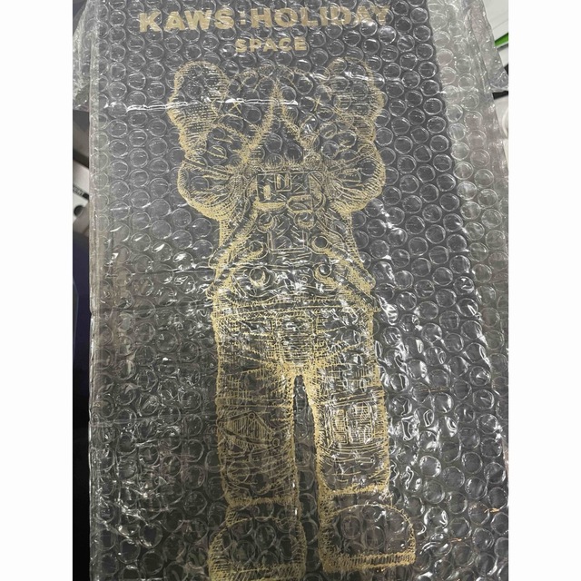 MEDICOM TOY(メディコムトイ)のKAWS HOLIDAY SPACE GOLD エンタメ/ホビーのフィギュア(その他)の商品写真