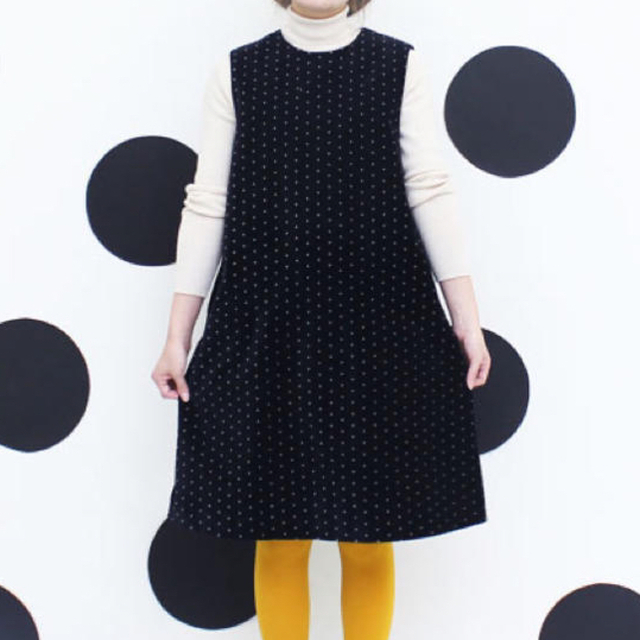 Dot&Stripes CHILDWOMAN(ドットアンドストライプスチャイルドウーマン)の別珍ピンドットジャンパースカート レディースのワンピース(ひざ丈ワンピース)の商品写真