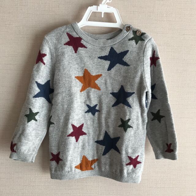 H&M(エイチアンドエム)の◎ベビー85cm◎ H&M 星柄 ニット キッズ/ベビー/マタニティのベビー服(~85cm)(ニット/セーター)の商品写真