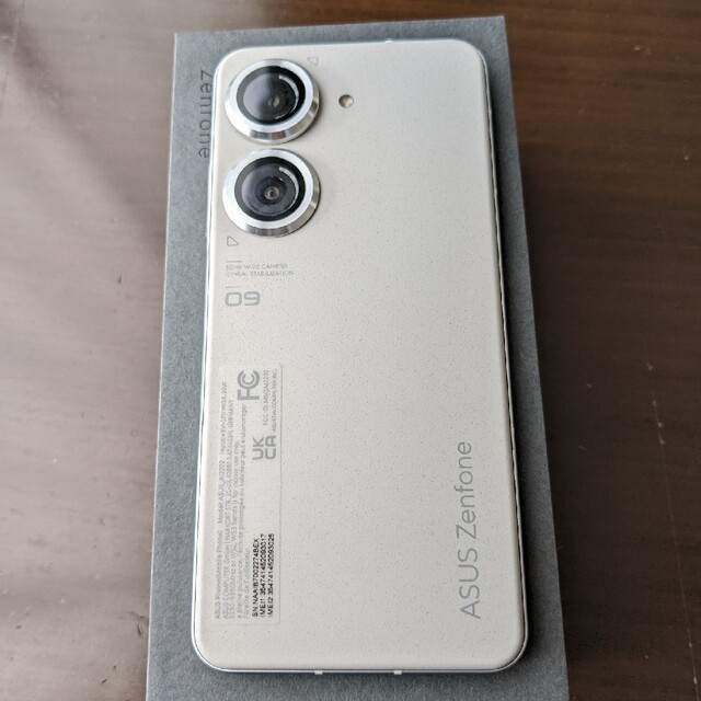 Zenfone9 8/128GB ホワイト simフリー