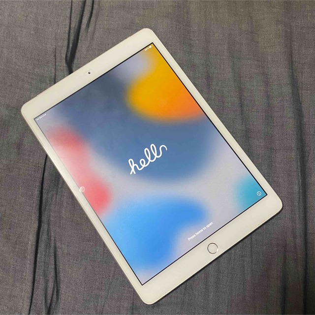 iPad 最新　第7世代（2019年秋）32GB　シルバー　wifiモデル