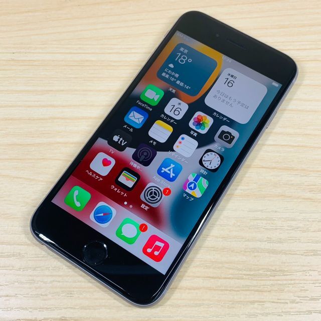 Apple(アップル)のﾊﾞｯﾃﾘｰ92％ SIMﾌﾘｰ 美品 iPhone6s 32GB P122 スマホ/家電/カメラのスマートフォン/携帯電話(スマートフォン本体)の商品写真