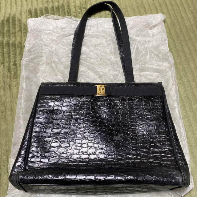 Salvatore Ferragamo - フェラガモ トートバッグ クロコ型押し ヴァラ ...