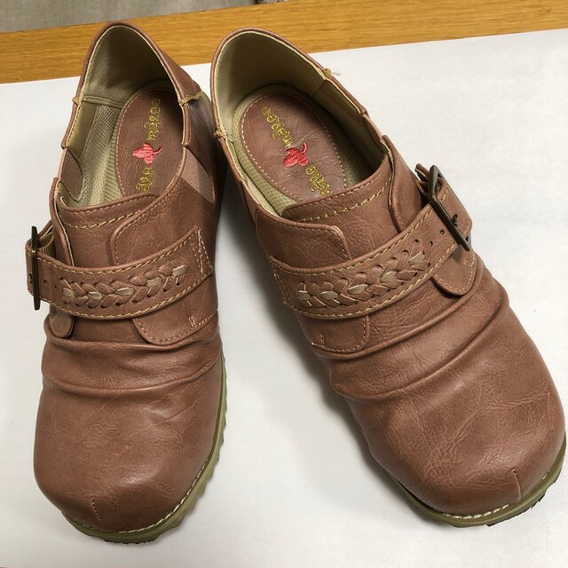 maRe maRe(マーレマーレ)のピンクベージュ靴 レディースの靴/シューズ(ローファー/革靴)の商品写真