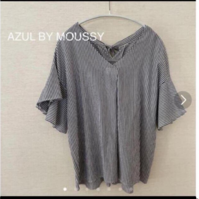 AZUL by moussy(アズールバイマウジー)のアズールバイマウジー　　バックリボンブラウス　トップス レディースのトップス(シャツ/ブラウス(半袖/袖なし))の商品写真