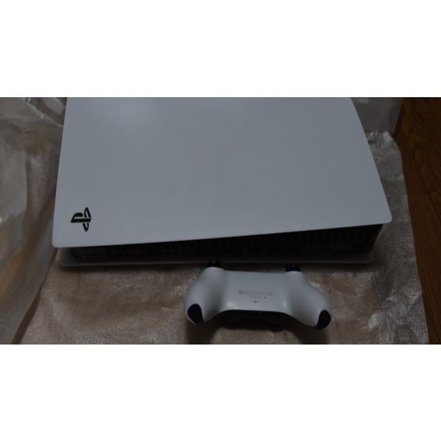 PlayStation5(CFI-1000A01) SONYプレイステーション5 エンタメ/ホビーのゲームソフト/ゲーム機本体(家庭用ゲーム機本体)の商品写真