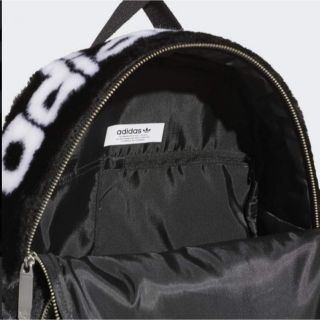 adidas - アディダスオリジナルス フェイクファーバックパック 残り