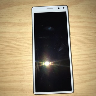 Xperia 8(スマートフォン本体)