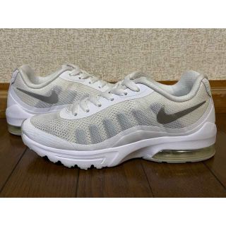 ナイキ(NIKE)のNIKE WMNS AIR MAX INVIGOR 23.0cm(スニーカー)