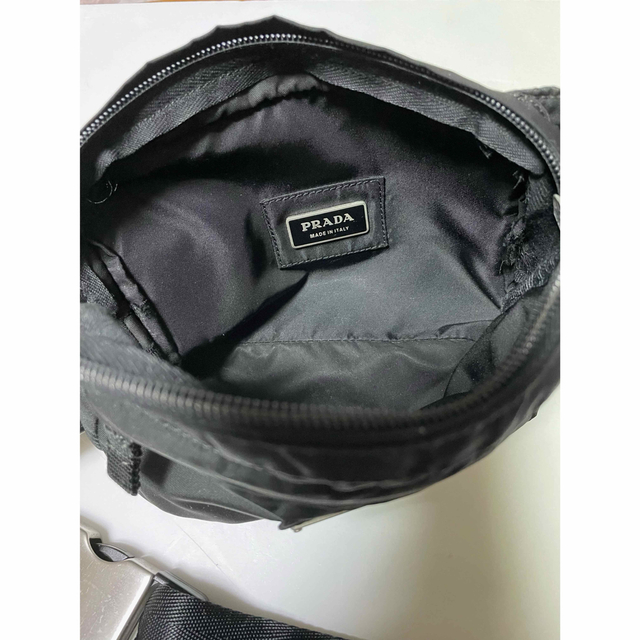 PRADA(プラダ)のコルネ様専用　PRADA ウエストポーチ　黒　ボディバッグナイロン メンズのバッグ(ウエストポーチ)の商品写真