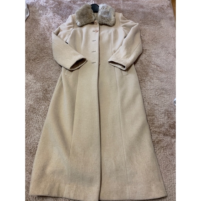 ロングコート　ベージュ　アンゴラ　羊毛 レディースのジャケット/アウター(ロングコート)の商品写真