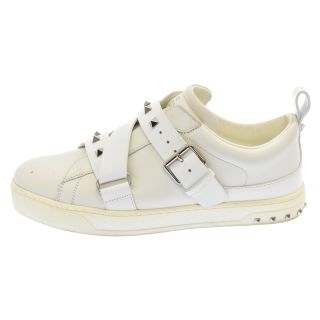 ヴァレンティノ(VALENTINO)のVALENTINO ヴァレンチノ ROCK STUDS BELTED SNEAKER TRA03Y2 ロックスタッズベルトレザーローカットスニーカー ホワイト(スニーカー)