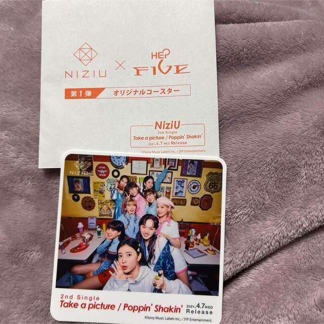 NiziU(ニジュー)のNiziU コースター　美品 エンタメ/ホビーのタレントグッズ(アイドルグッズ)の商品写真