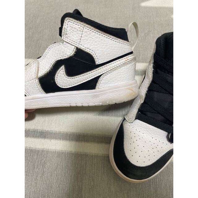 NIKE(ナイキ)のナイキ　ジョーダン1 MID 19センチ キッズ/ベビー/マタニティのキッズ靴/シューズ(15cm~)(スニーカー)の商品写真