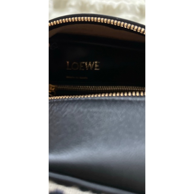 LOEWE(ロエベ)の1度使用　2021AW  梅田阪急　購入　ロエベ　アマソナ 19 バッグ レディースのバッグ(ハンドバッグ)の商品写真