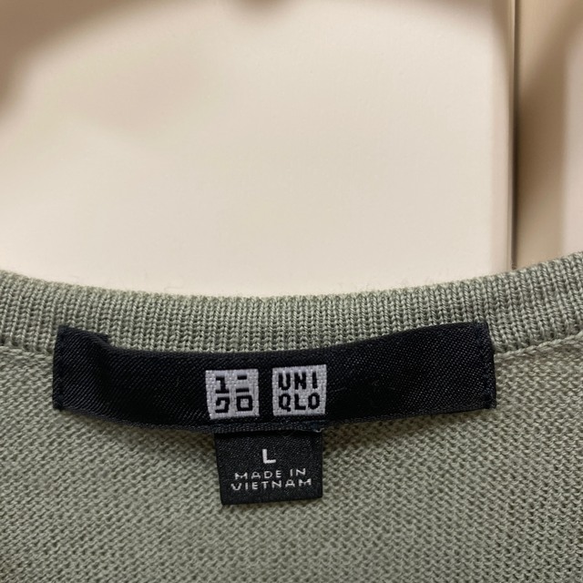 UNIQLO(ユニクロ)のUNIQLO クルーネックカーディガン　モスグリーン レディースのトップス(カーディガン)の商品写真