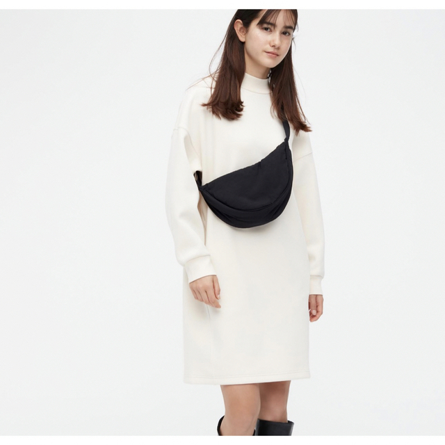 UNIQLO - 未使用品! UNIQLO ボディ ショルダーバッグ ブラック UNIQLO - 未使用品! UNIQLO ボディ ショルダーバッグ ブラック