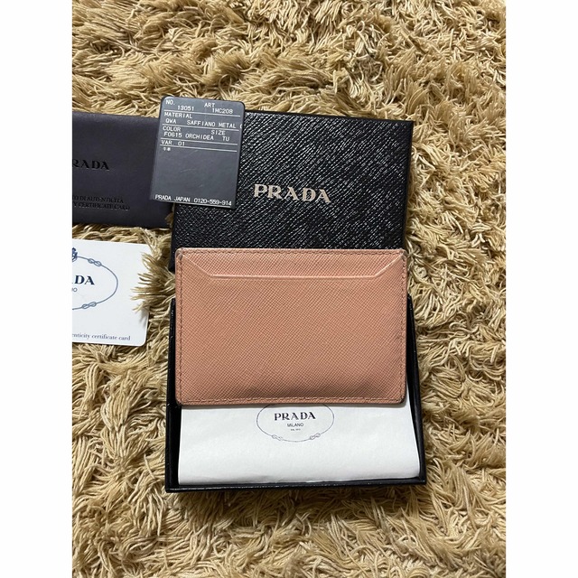 PRADA(プラダ)のPRADA カードケース パスケース 定期入れ レディースのファッション小物(名刺入れ/定期入れ)の商品写真