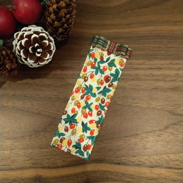 しおり ブックマーカー❁クリスマス柄 ベリーブーケ リバティ しおり ブックマーカー❁クリスマス柄 ベリーブーケ リバティ