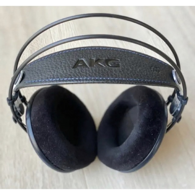 AKG アーカーゲー　K702 オープンエア型ヘッドフォン　中古美品　おまけ付き スマホ/家電/カメラのオーディオ機器(ヘッドフォン/イヤフォン)の商品写真