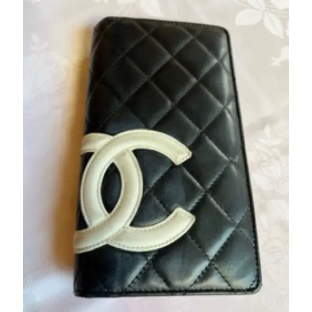 CHANEL(シャネル)の★美品❗️ギャランティカード付き❗️CHANELシャネル　カンボンライン長財布★ レディースのファッション小物(財布)の商品写真