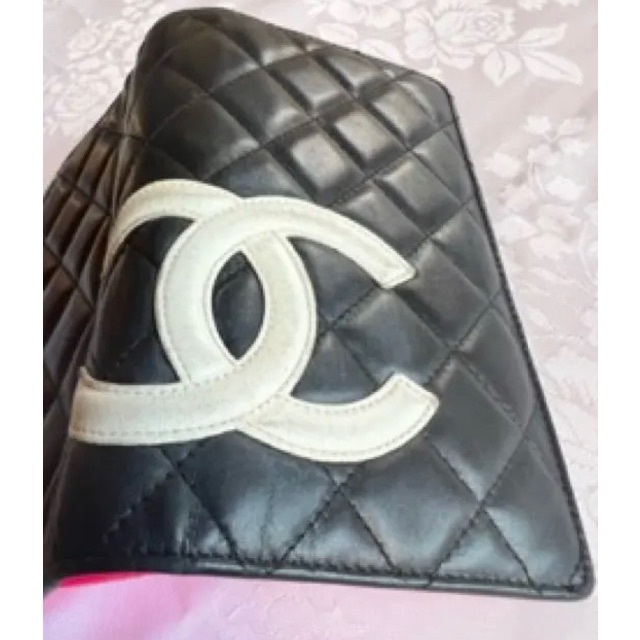 CHANEL(シャネル)の★美品❗️ギャランティカード付き❗️CHANELシャネル　カンボンライン長財布★ レディースのファッション小物(財布)の商品写真