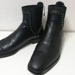 ザラ(ZARA)のZARA サイドゴアブーツ　ブラック　24.5(ブーツ)