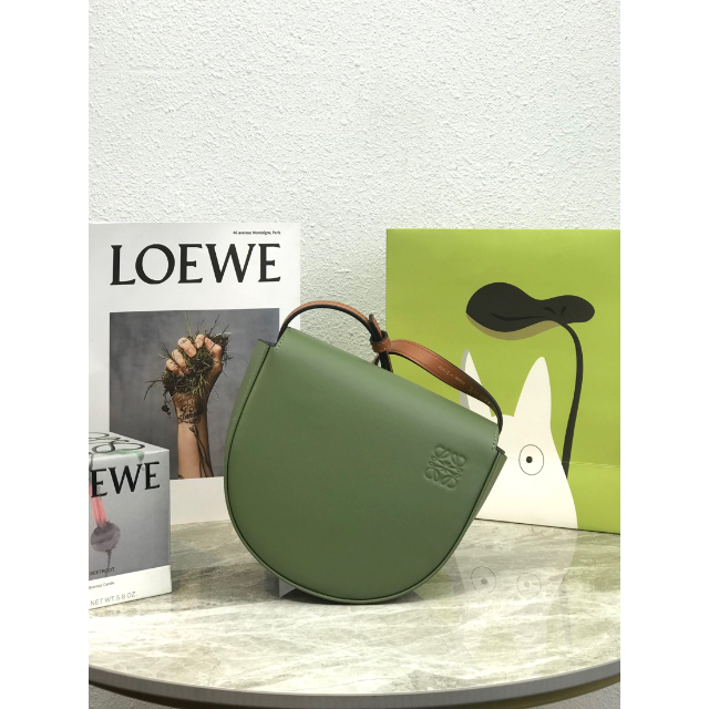 LOEWE　美品ミニバック