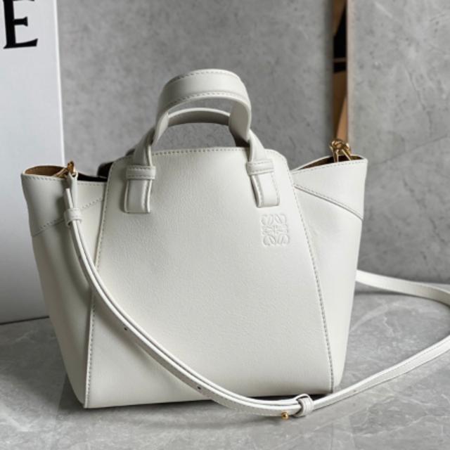 LOEWEロエベ ハンモックバッグ スモール 美品 - www.glycoala.com