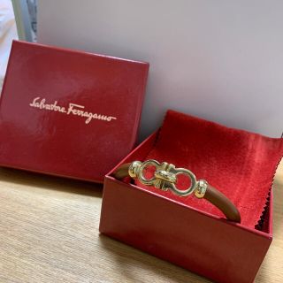 サルヴァトーレフェラガモ(Salvatore Ferragamo)のSalvatore Ferragamo  フェラガモ　バングル(ブレスレット/バングル)