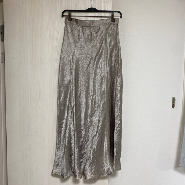 Kastane(カスタネ)のカスタネ　クラッシュサテンマーメイドスカート レディースのスカート(ロングスカート)の商品写真